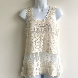 ISSI Cream Lace Sleeveless Top
